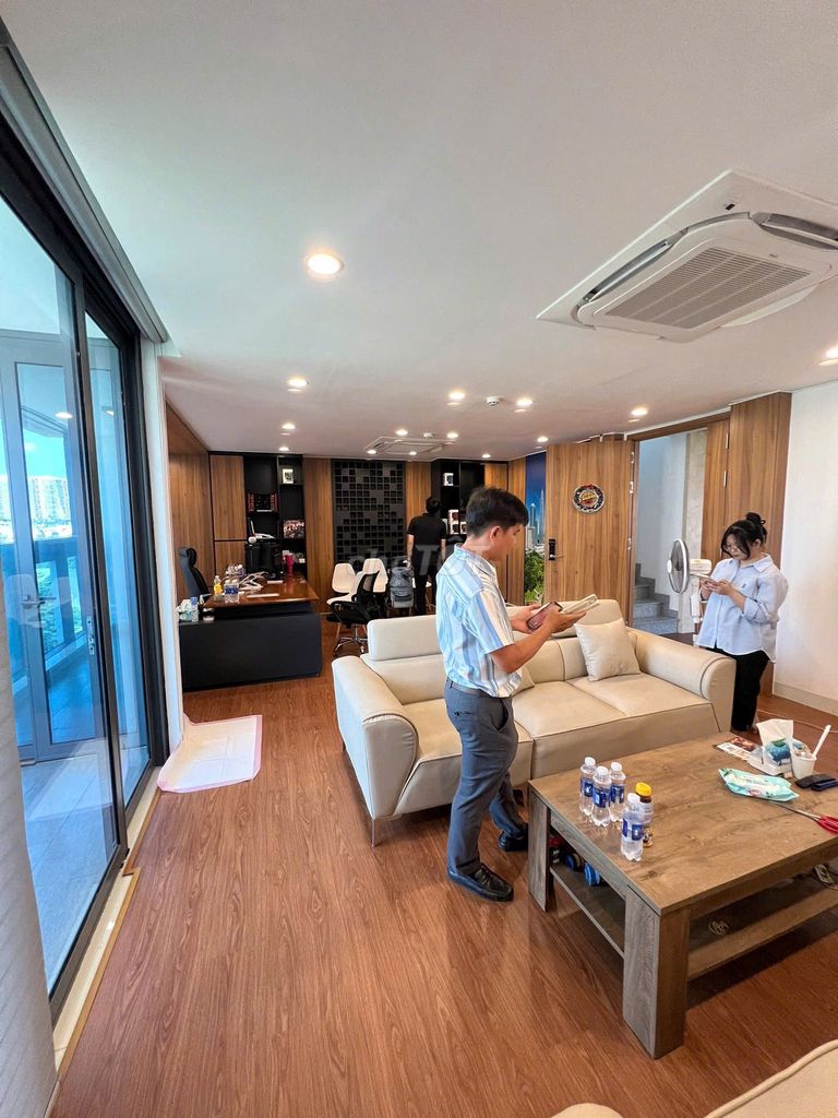 Phổ Quang,190 2, fresh average - 8 X20 M - 1 M 3th floor - 60 million a month