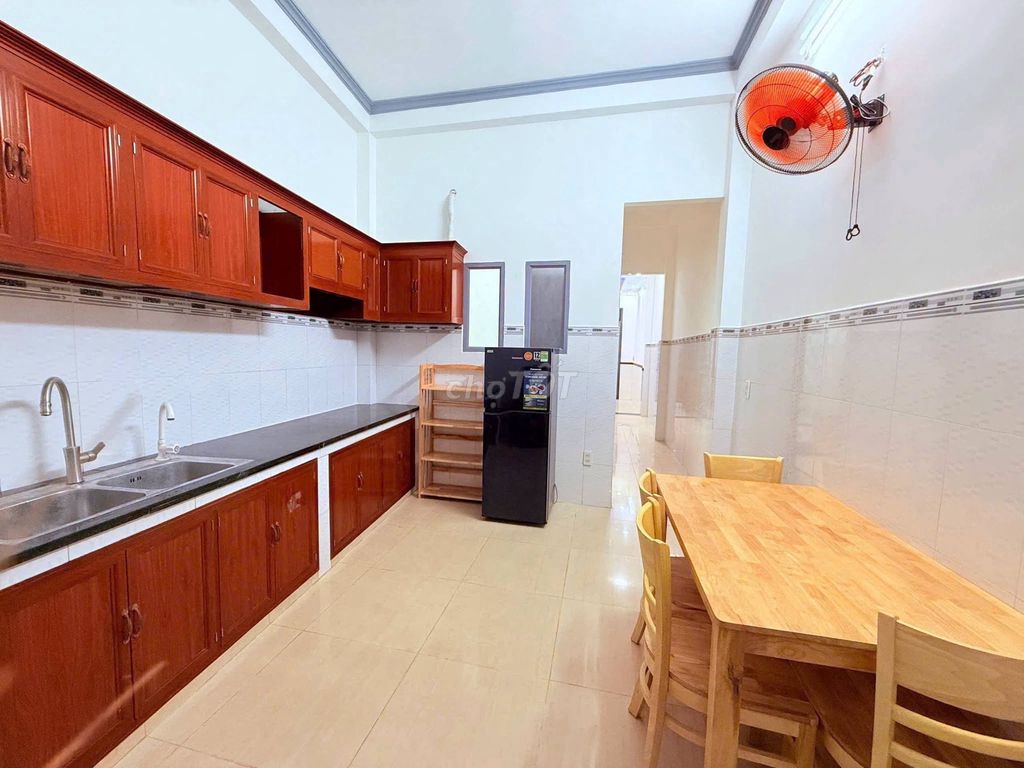 Rent a nice new house, 5 M through Phường tân chánh hiệp District 12.