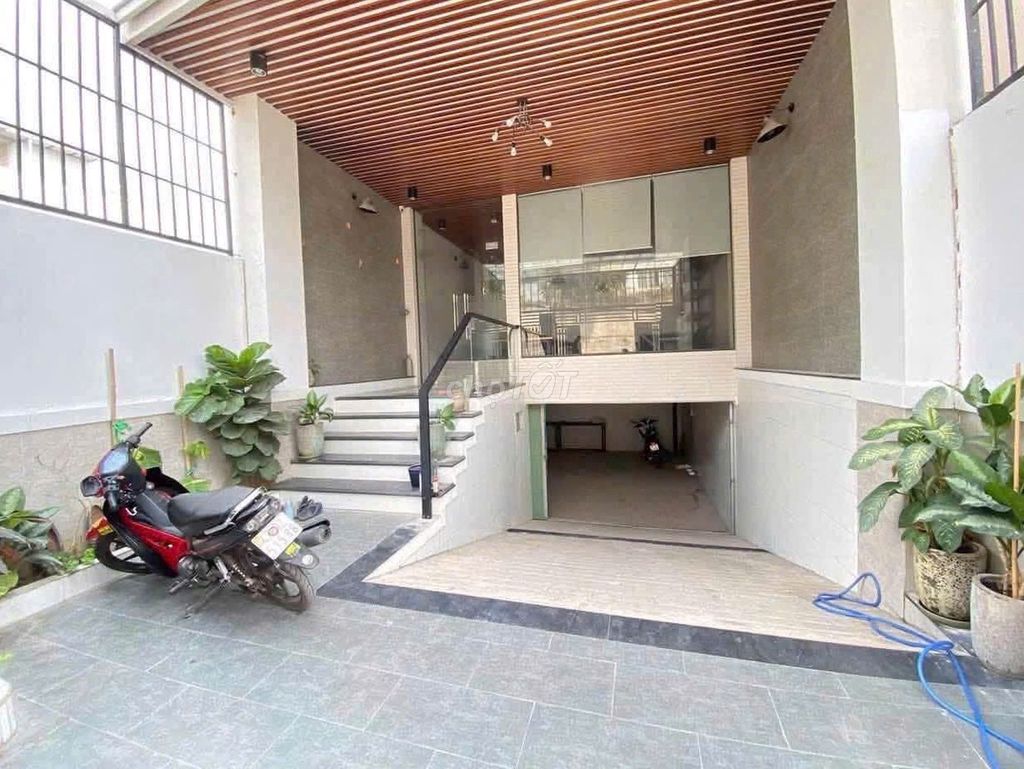 Rent a building 90 meters. One vault. Three L.I.13 Hiệp Bình Phước Thủ Đức million.