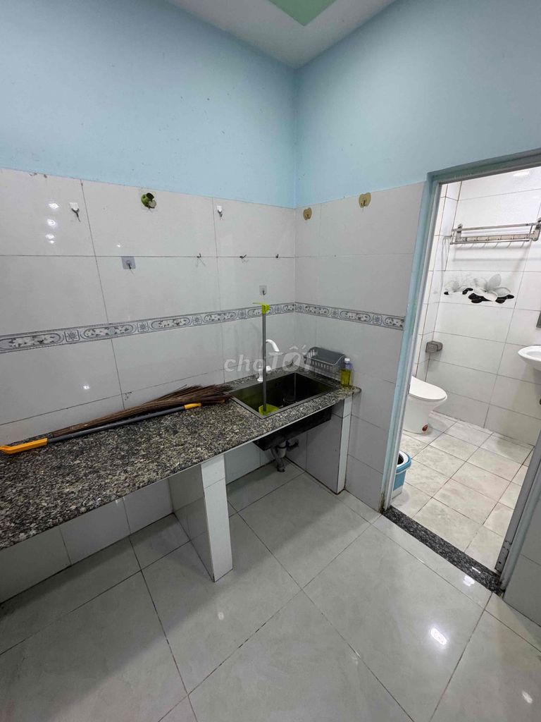 Rent three bedrooms on Route 637,64 Quang Trung-711.