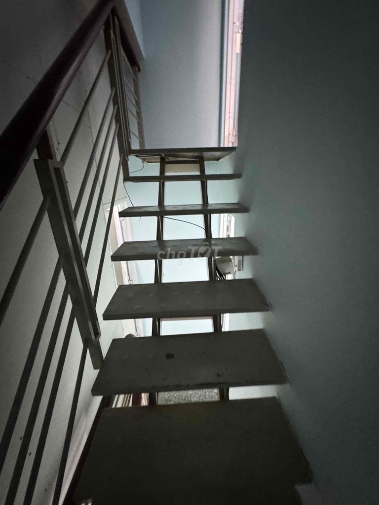 Rent three bedrooms on Route 637,64 Quang Trung-711.