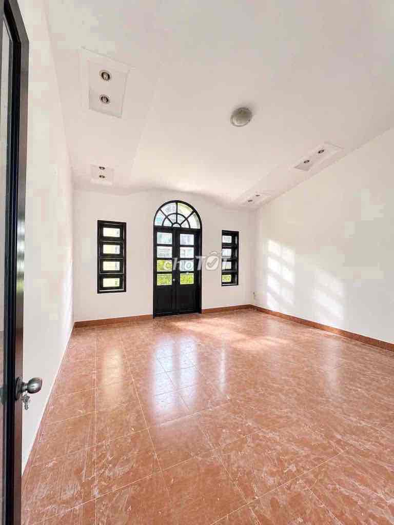 4th floor Tên Lửa near aeon mall - 28 million