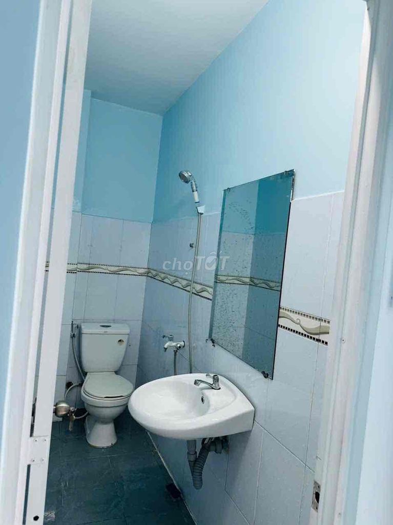 Rent the entire 12m street pQ0 qq1