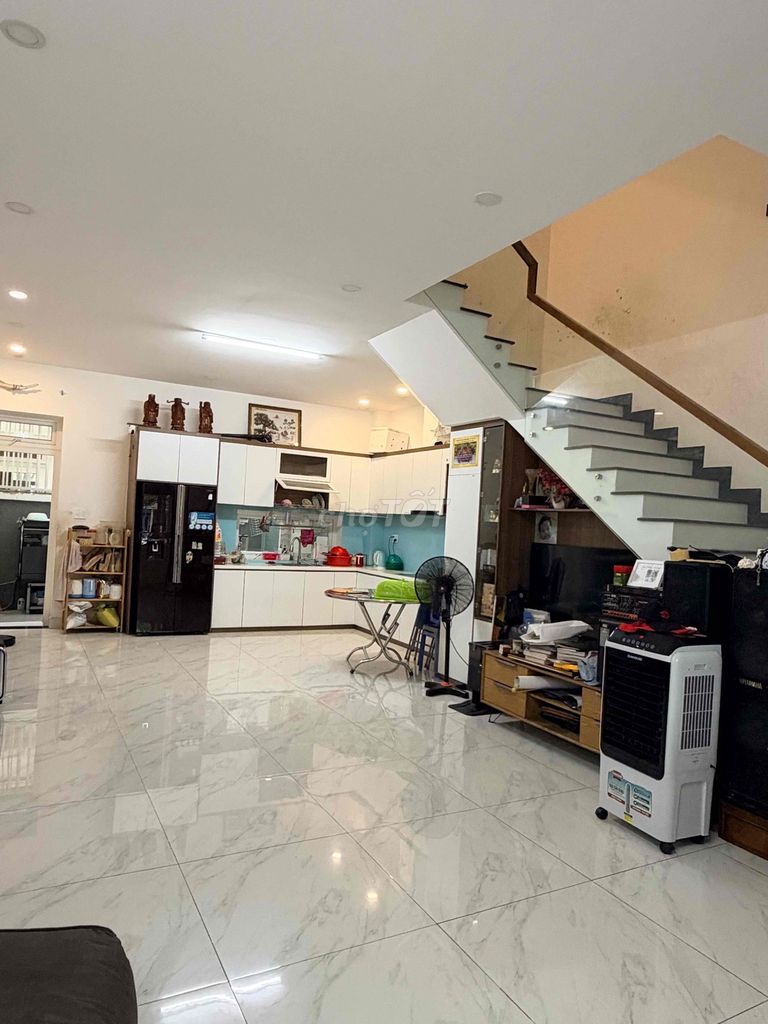 The merita house in section 6 X17 basic interior