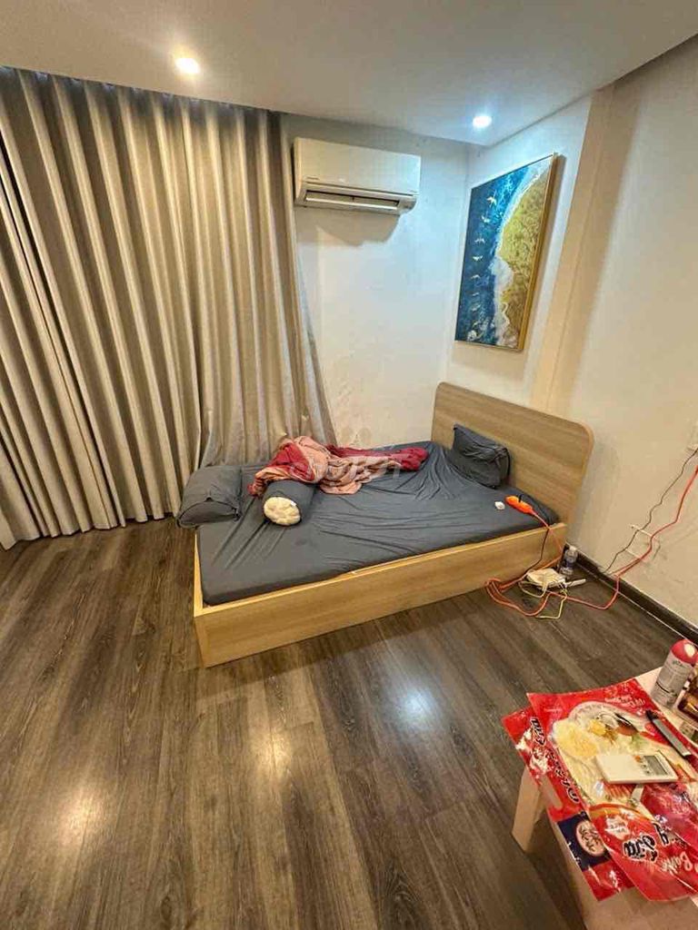 Rent four bedrooms. Three toilets.