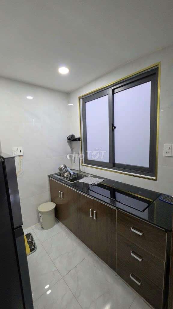 Rent a three-story Nguyễn Thị Minh Khai double bedroom three-room nice-looking-new.