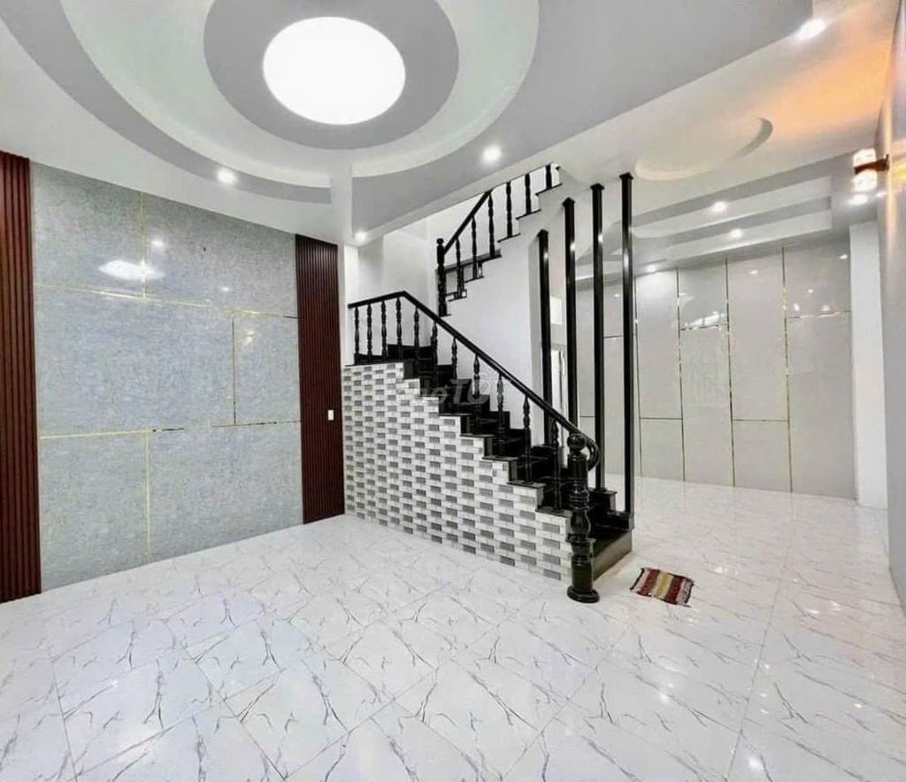 We need to rent a house. 64 A Qq0000. 15 Q.Tân Bình.