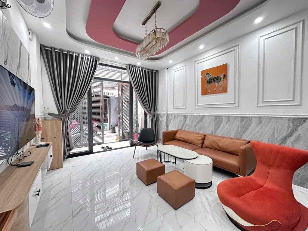 Nice new apartment hiding out at 33 Qq11111.