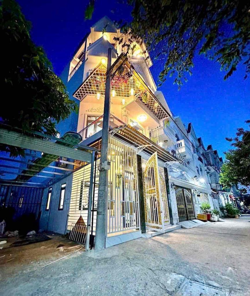 Rent a modern-day street car alley 217 Huỳnh Tấn Phát