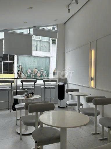 Rent a Lê Thị Riêng District 1 .4 X17 M 1st floor, 45 million