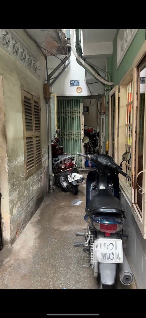The owner rented the original Nguyễn Thiện Thuật, 070 14, Bình Thạnh