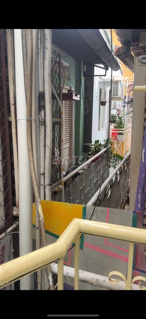 The owner rented the original Nguyễn Thiện Thuật, 070 14, Bình Thạnh