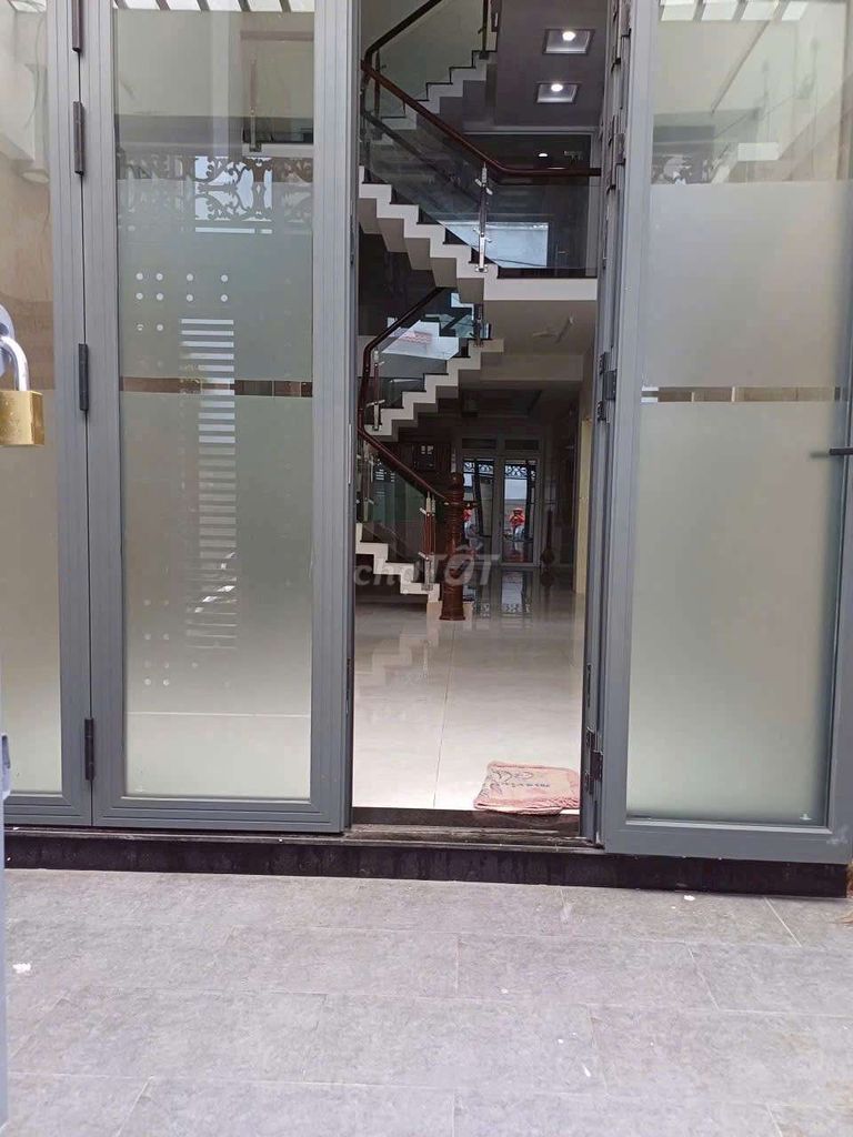 Alley 20 Nguyễn Văn Dung, 1802 6, 4 x 17 meters, 1 float, 2 stories, 4 bedrooms