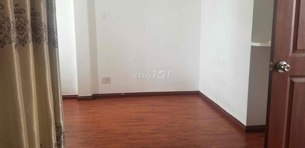 Renting two-sided houses-- Số 25, Tân Quy, District 7 16 million a month.