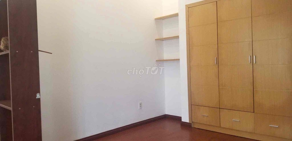 Renting two-sided houses-- Số 25, Tân Quy, District 7 16 million a month.