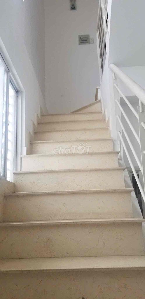 Renting two-sided houses-- Số 25, Tân Quy, District 7 16 million a month.