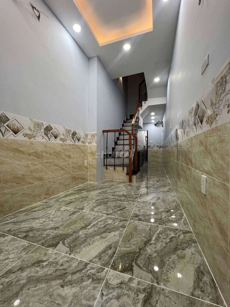 For the newly built house, the alley, Nguyễn Đình Chiểu District 3.