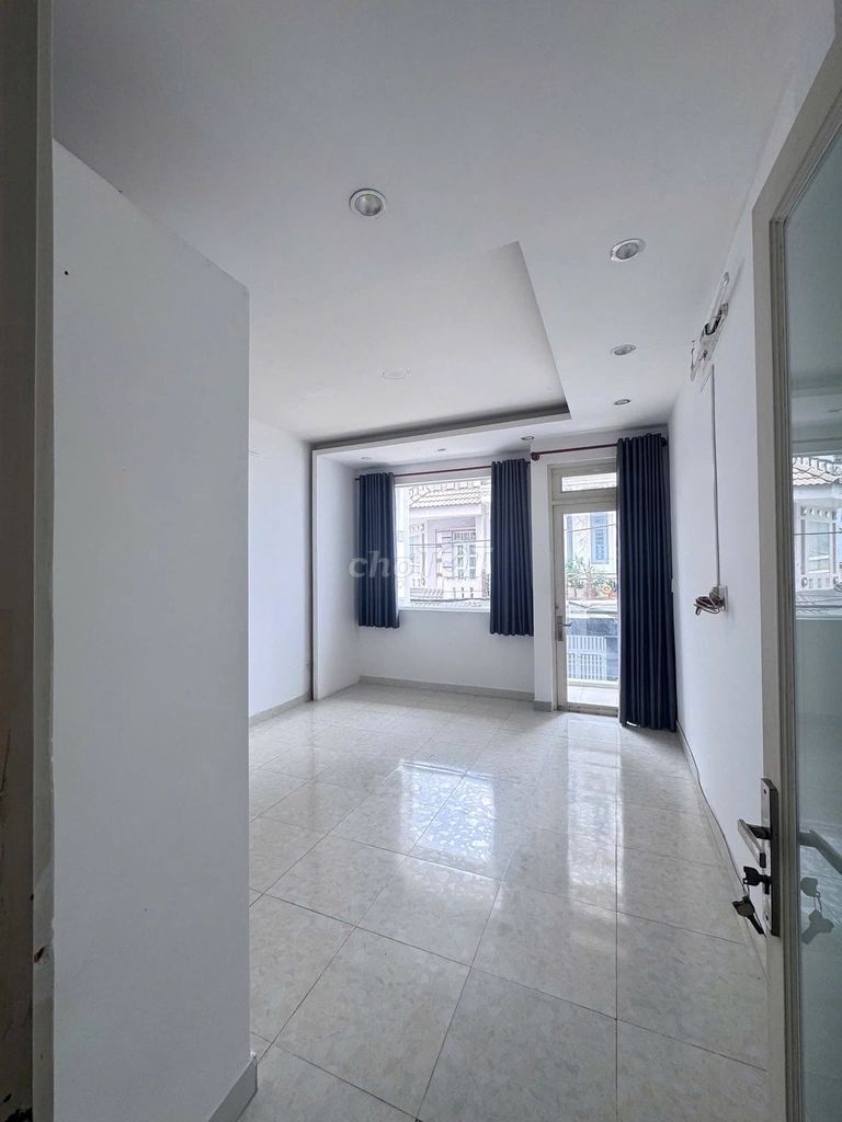 Rent the entire flat số 8 Thủ Đức.