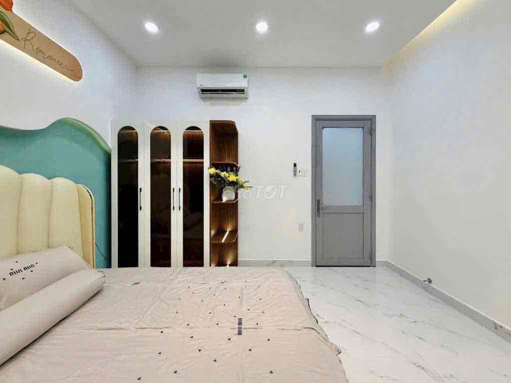 Phạm Văn Chiêu Autoways (4 x14 meters) 3 4th floor bedrooms have 7O million in their bedroom.