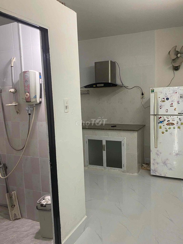 - A new paint house. - A Thủ Đức-two bedroom. Two furniture toilets.