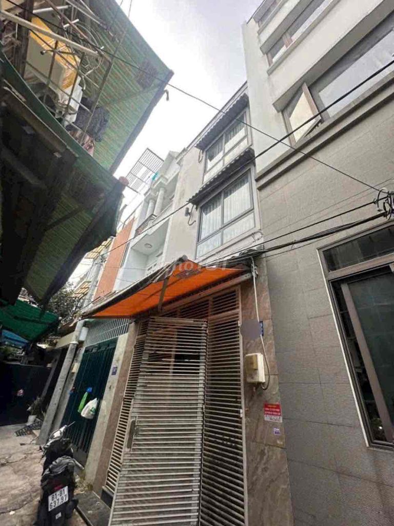 We'll hire 776 Thống Nhất, 3 bedrooms. 3 Full House toilets. 12 million.