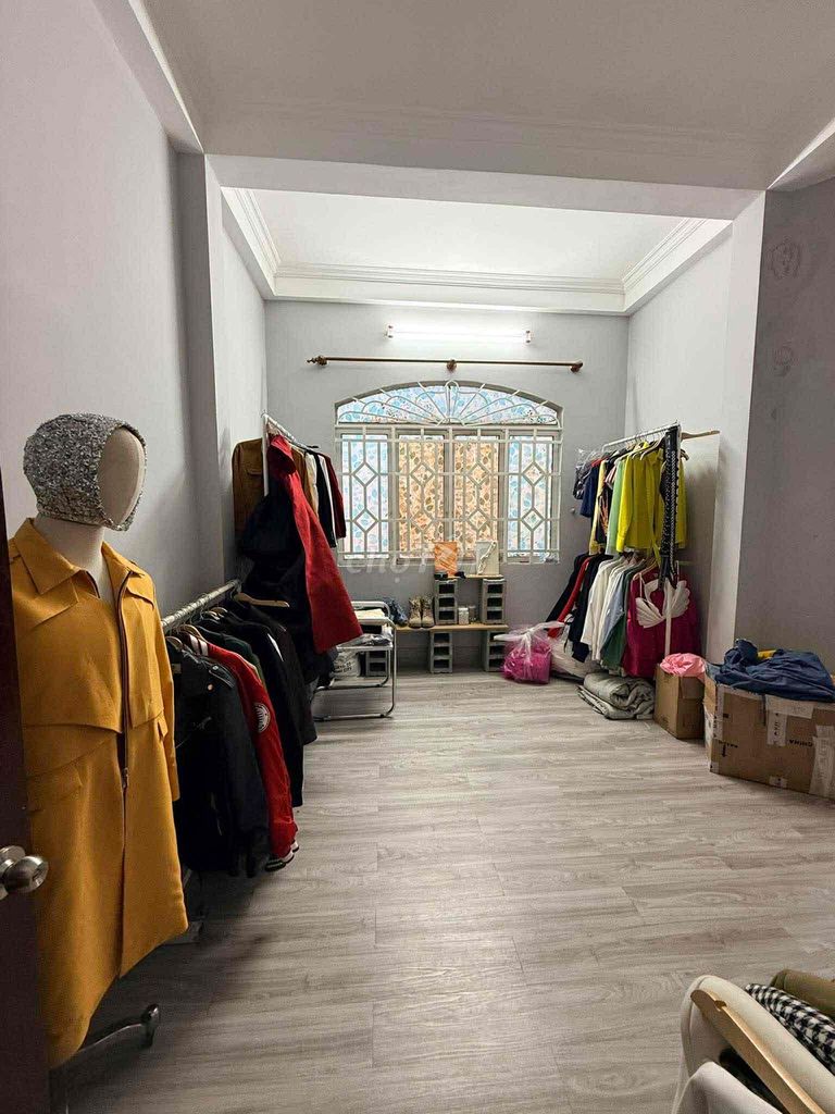 Rent one level-- Lê Văn Duyệt/one floor.