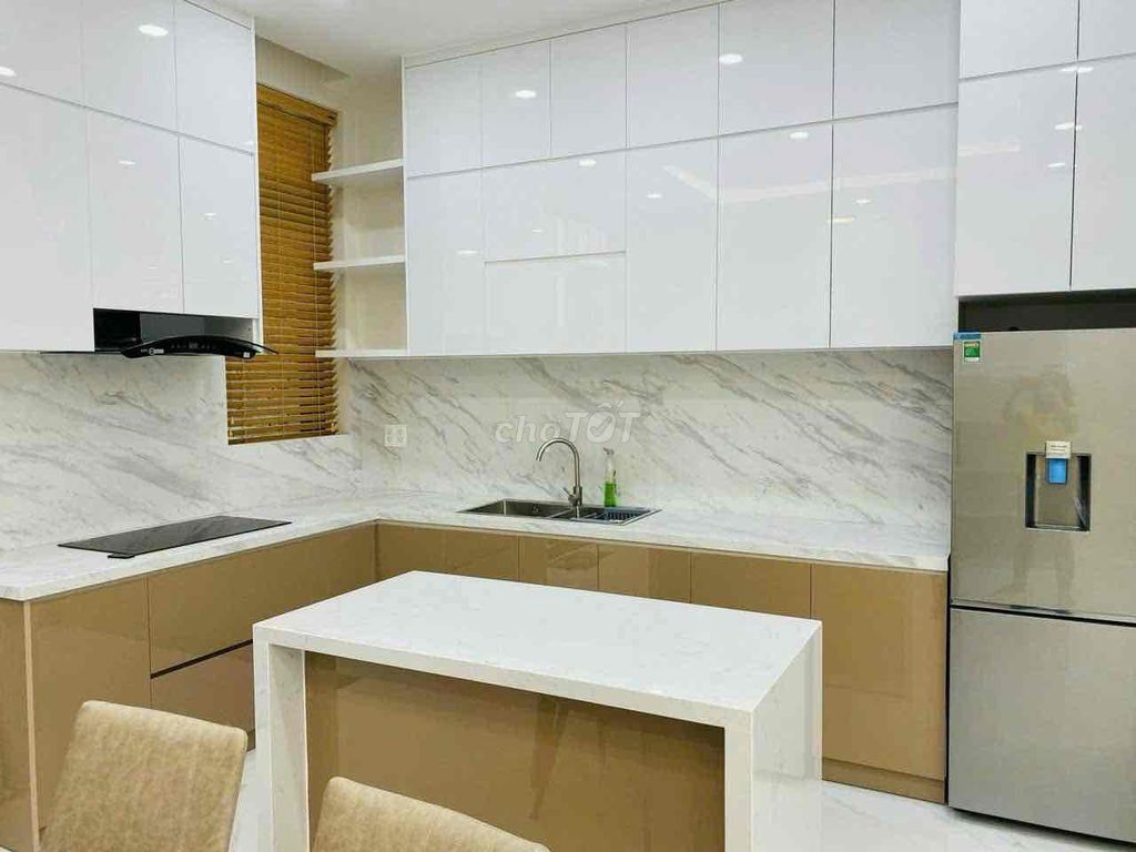Lavila Phước Kiển Street. Nice home, full interior.