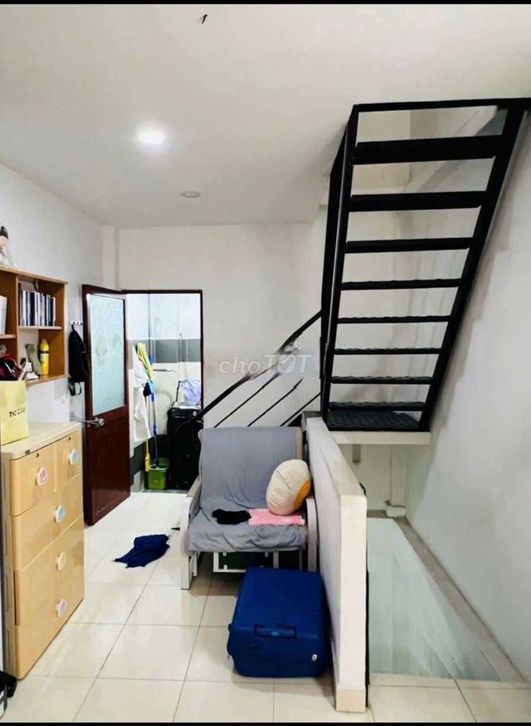 Three bedrooms full of furniture on the town bridge, bt. It's only 11 million.