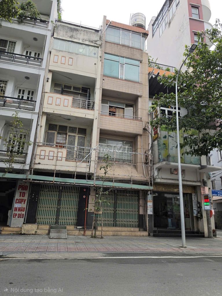 Rent the entire Trần Quang Khải front house, District 1.