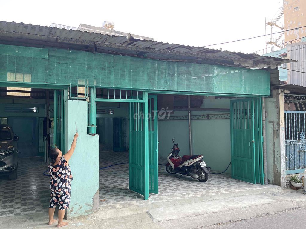 Rent an entire Tân Phú district, 20/20/20/20 Bờ Bao Tân Thắng.
