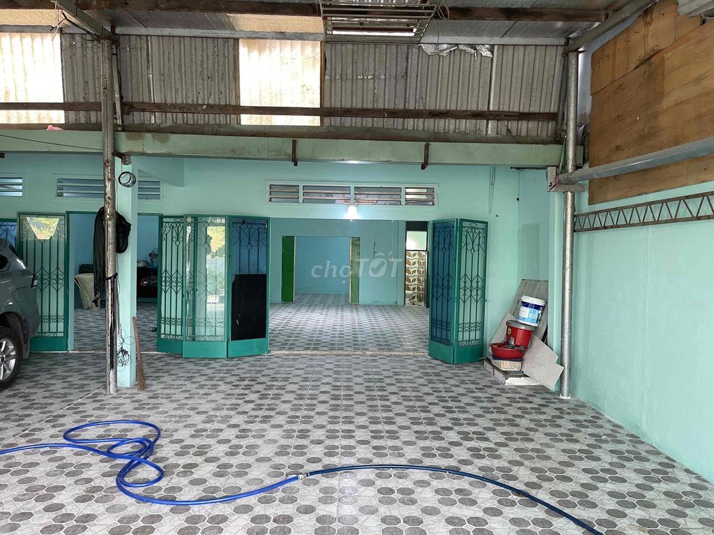 Rent an entire Tân Phú district, 20/20/20/20 Bờ Bao Tân Thắng.