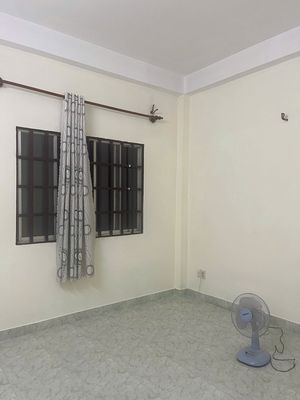 Base Room (Land 2) for rent at the heart of 10th District
