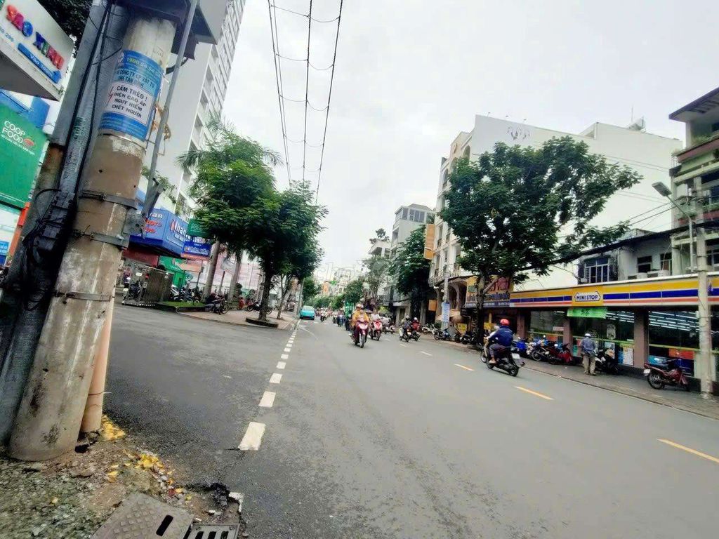 Rent 6 floors 8 x 15 new Trương Công Định, Tân Bình