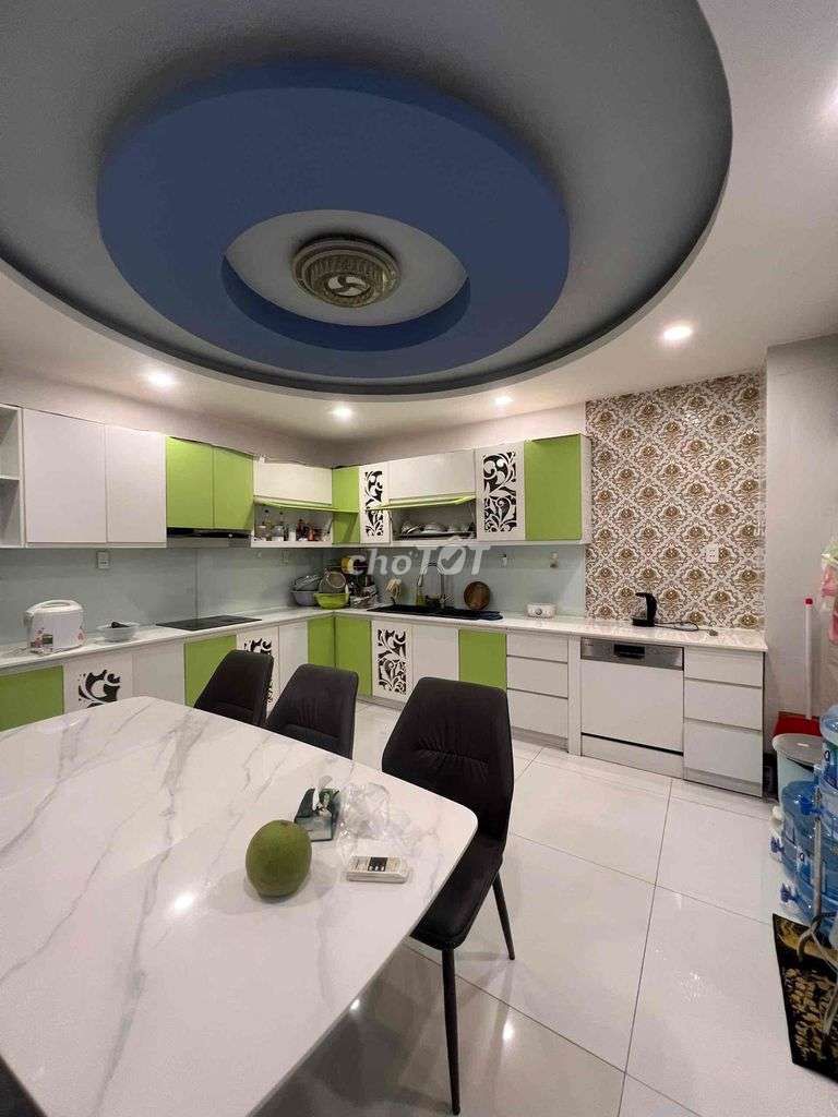 House 1 .5 deck 3 x 15 meters 5 Room 6 toilet 38 Nguyễn Công Hoan