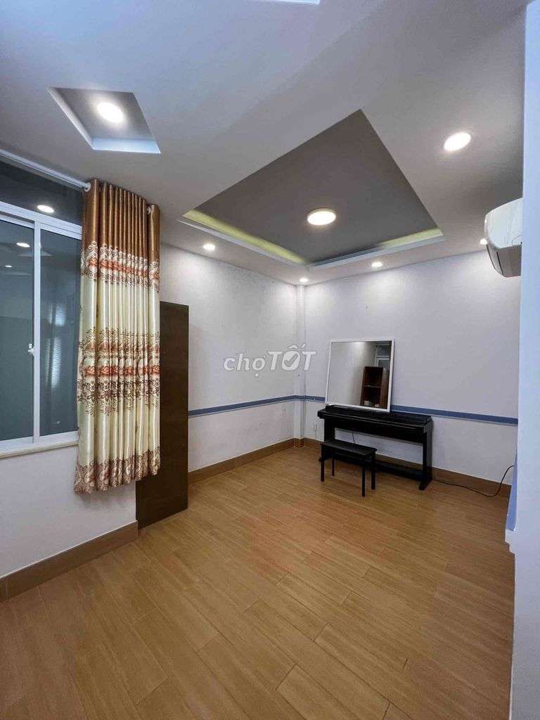 House 1 .5 deck 3 x 15 meters 5 Room 6 toilet 38 Nguyễn Công Hoan