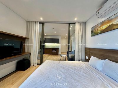 Room service. One bedroom with balconies.