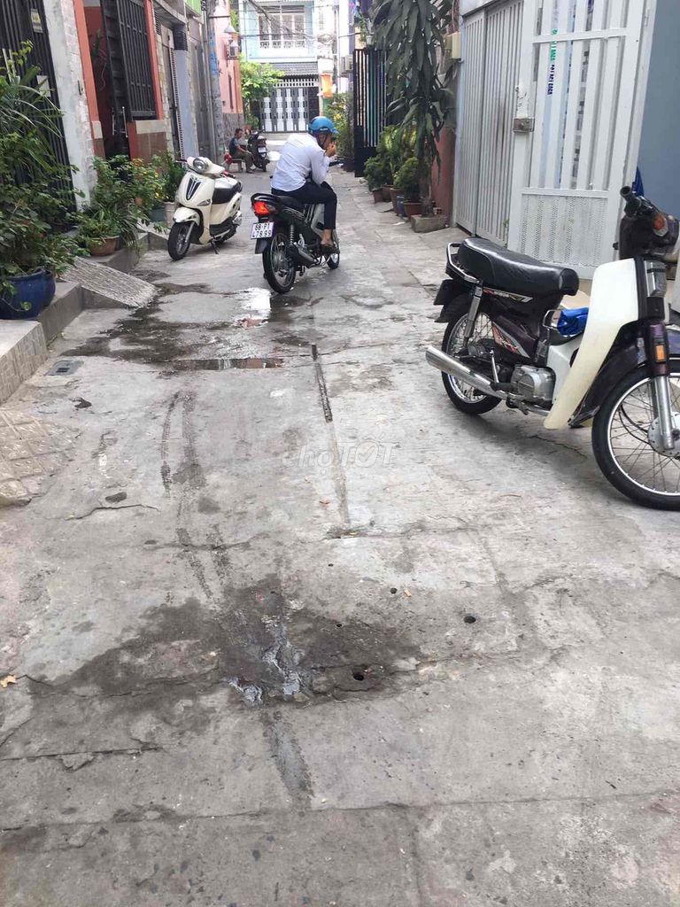 Rent Hiền Vương, 4 x 12 meters, 1 floor, 8 million