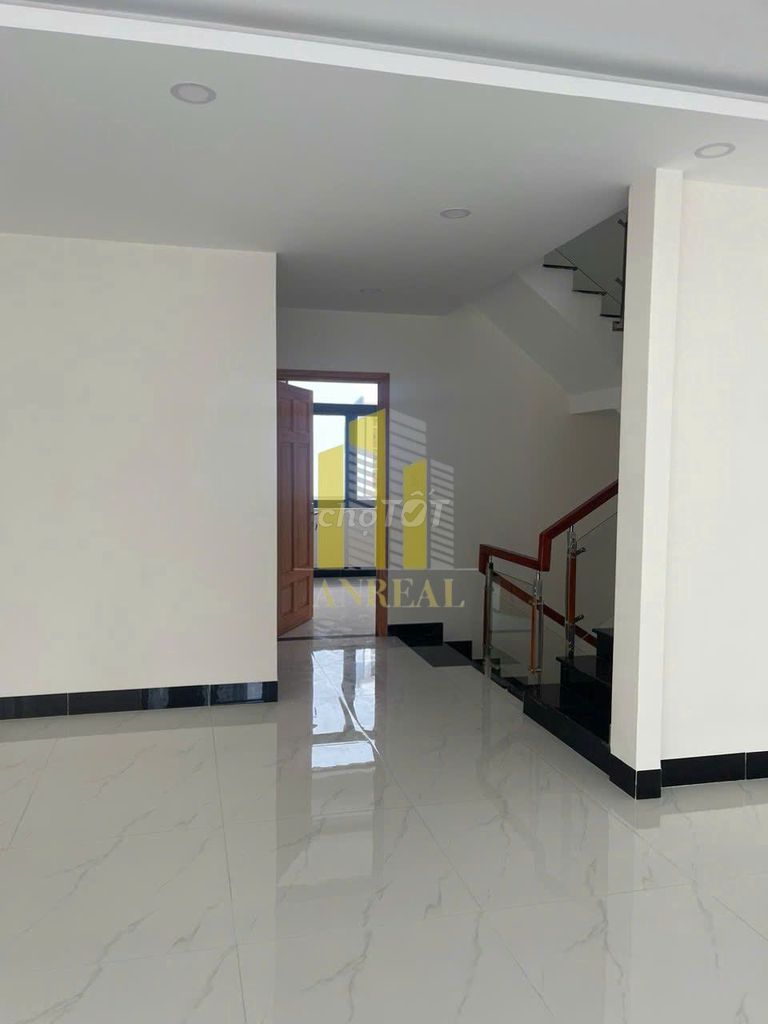 Rent the villa at Bát Nàn :417 M2--50 million.