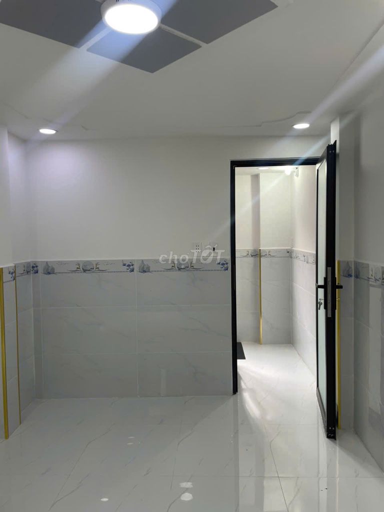 Three stories, live in place, close to Hiệp Tân School, Q. Tân Phú.