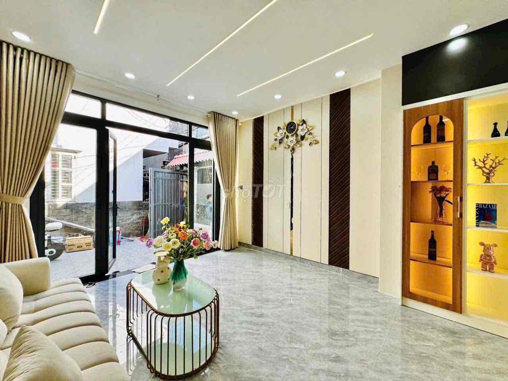 Four bedrooms, four toilets, 15 million.