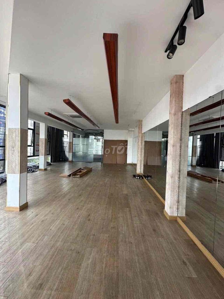 Rent a two-sided Trương Vĩnh Ký root house