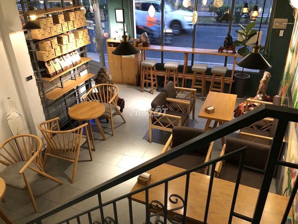 Rent the corner two Trường Sa District 3, 10 X8 M, ground one floor, 30 million