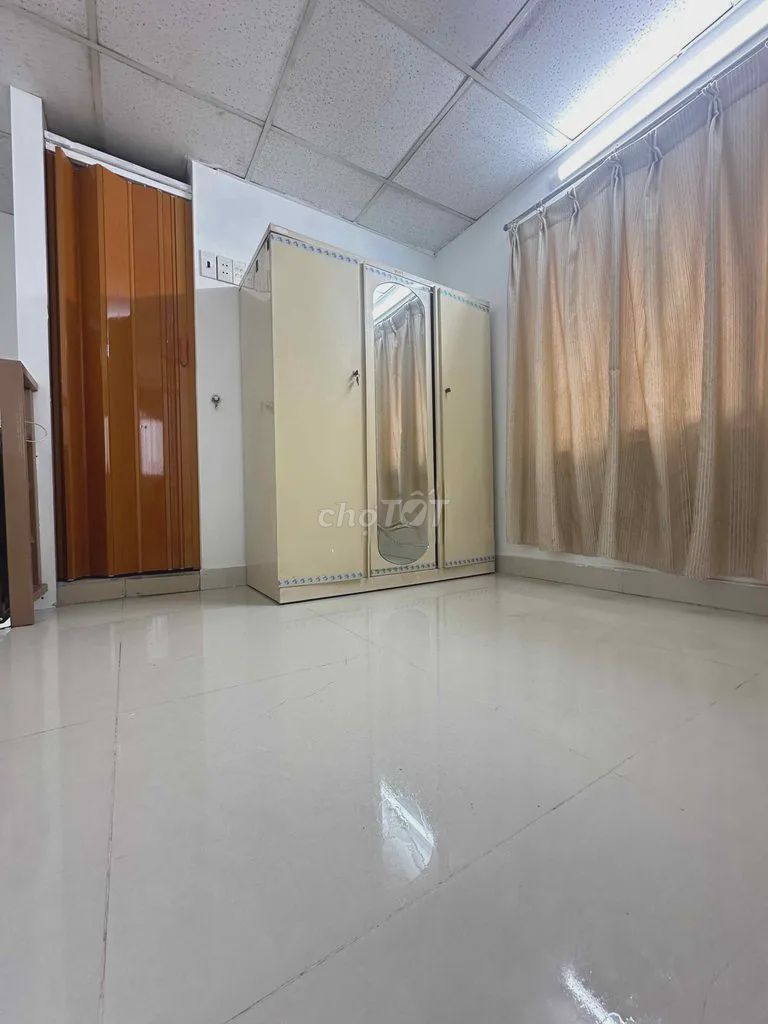 The original building is for the alleys of cmt8,730 11, 3 areas 3 x 5 meters, 2 cheap toilets.