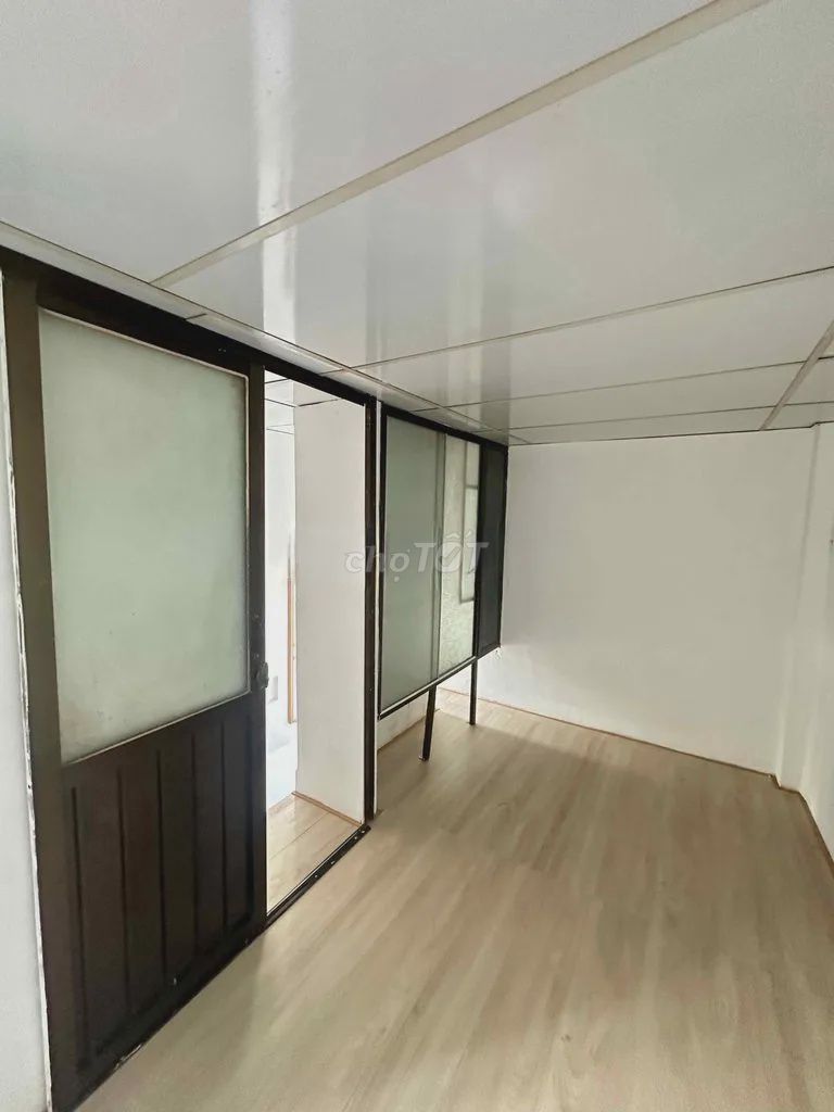 The original building is for the alleys of cmt8,730 11, 3 areas 3 x 5 meters, 2 cheap toilets.