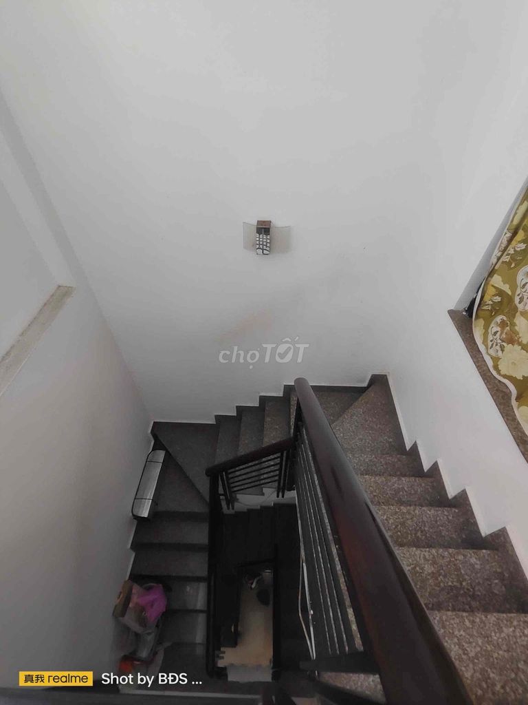 1 3rd floor bedroom 1 st ql13 near the University of Hail 12 million