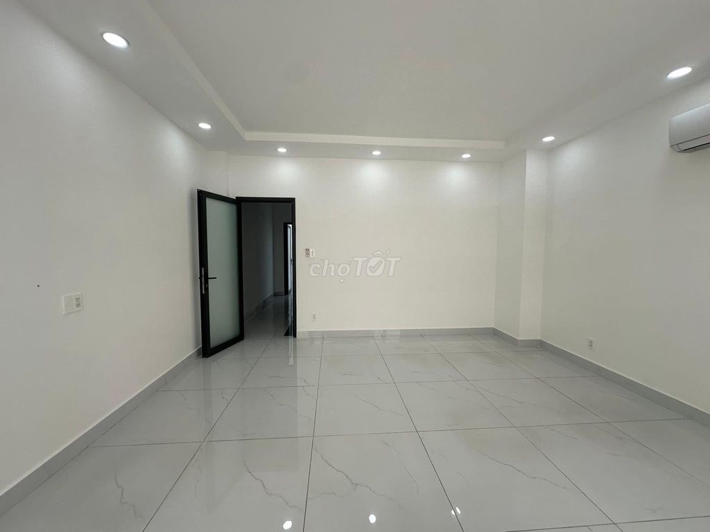 Rent City Park Hills Street, Gò Vấp, 7 bedrooms, elevators.
