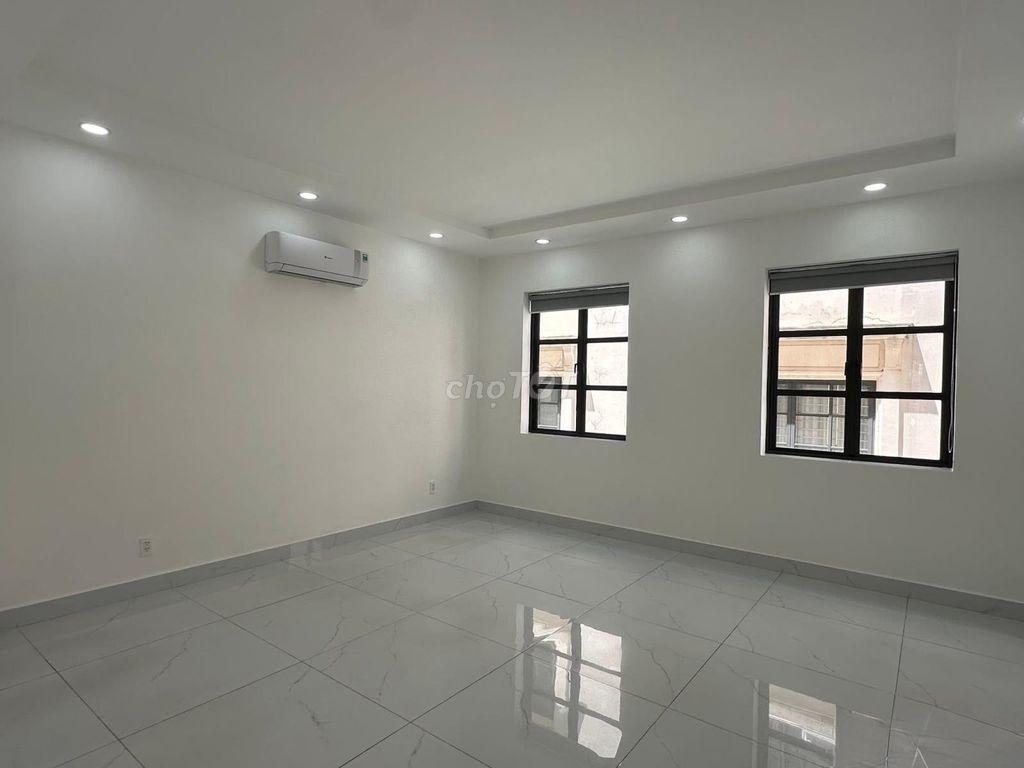 Rent City Park Hills Street, Gò Vấp, 7 bedrooms, elevators.