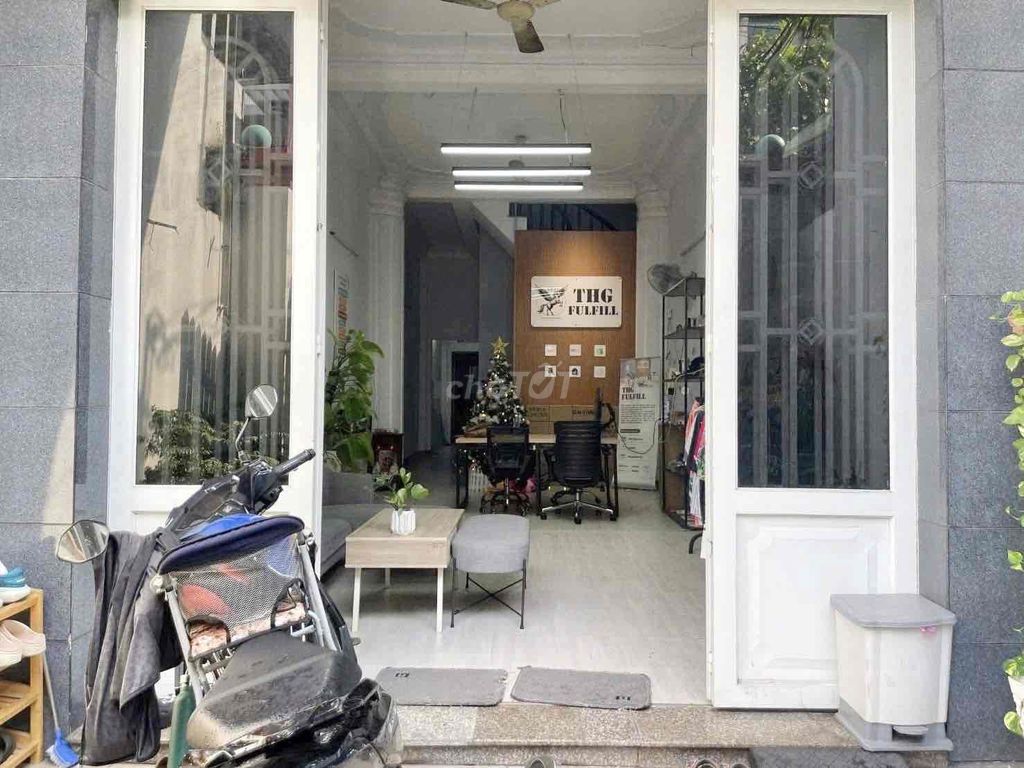 4 x 25 m floor plus st (4 bedroom 5 toilets) 8 meters per floor. DC11. Tân Phú