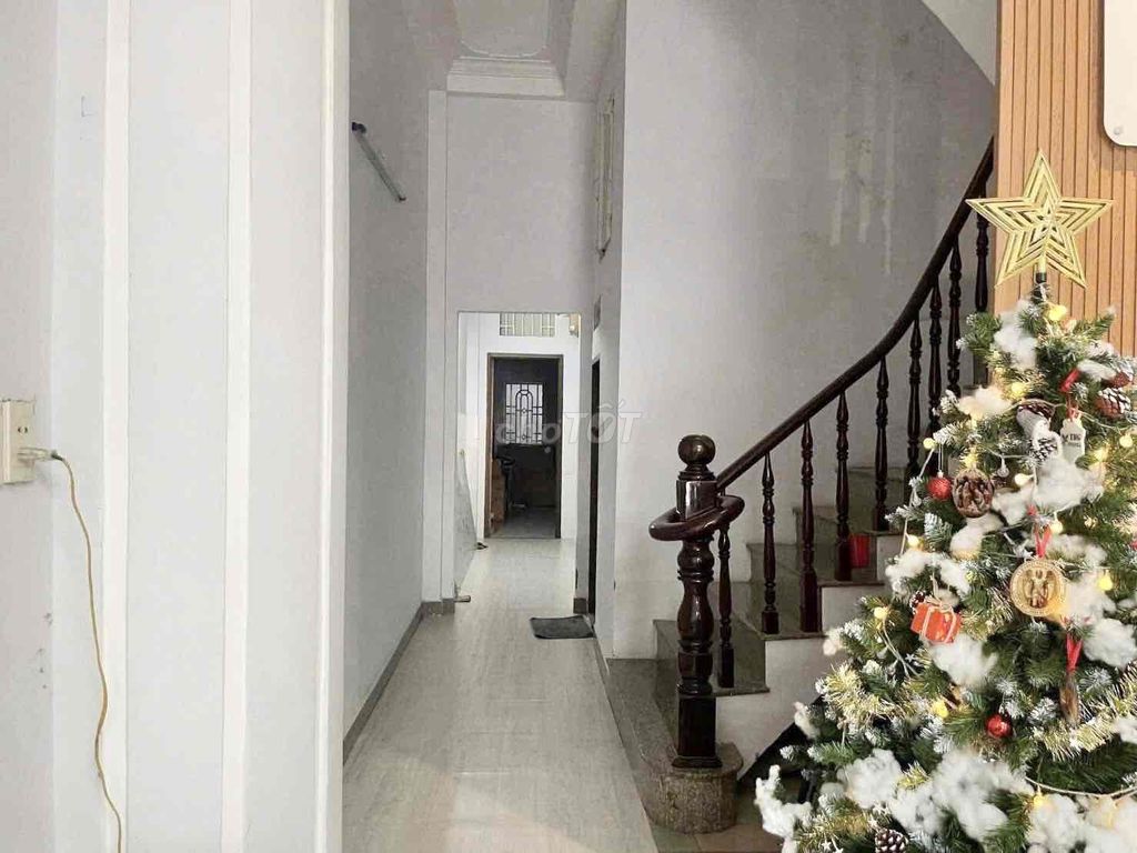 4 x 25 m floor plus st (4 bedroom 5 toilets) 8 meters per floor. DC11. Tân Phú