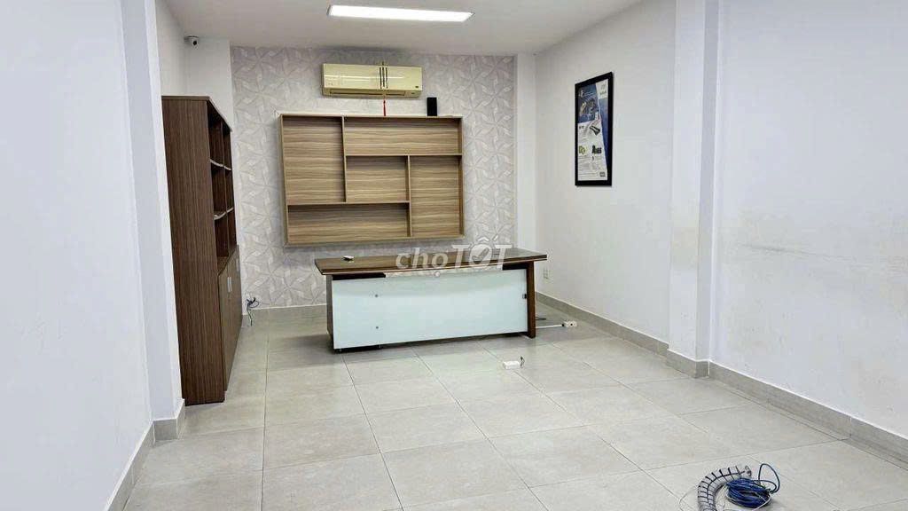 Renting an alleyhouse 64/22 Phổ Quang, Tân Bình – 4 X28 M, 3 stories